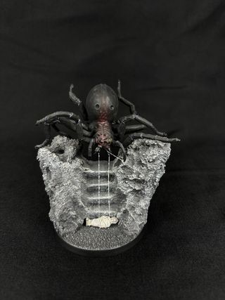 Ella Laraña, con Frodo, warhammer lotr