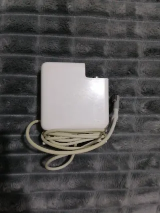 Adaptador AC 85W