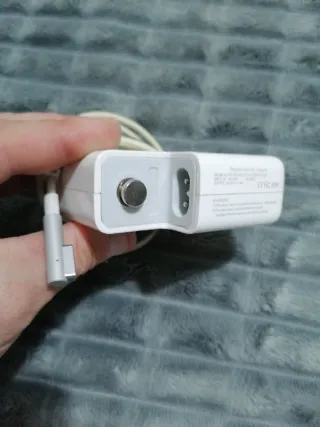 Adaptador AC 85W