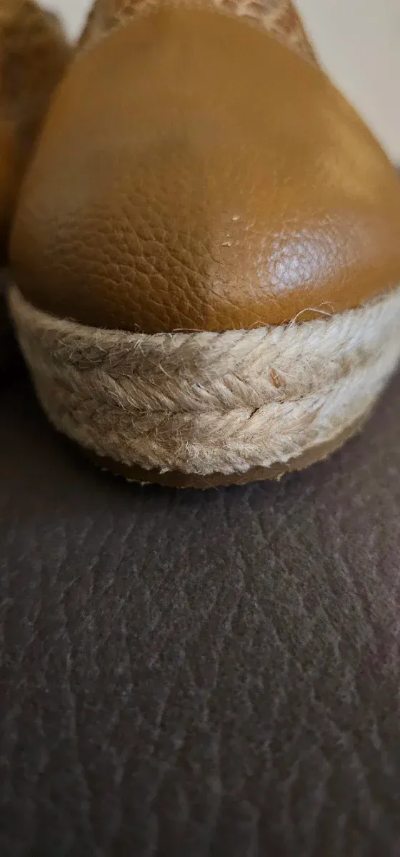 Zapatos planos mujer beige y marrón
