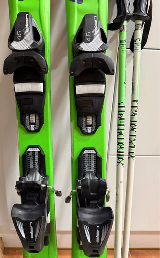 Esquís Elan RC 120 con fijaciones y bastones Elan