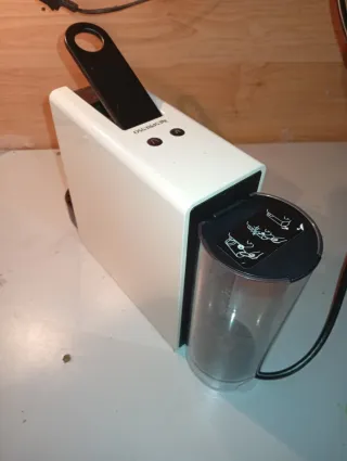 Cafetera Nespresso Krups Essenza