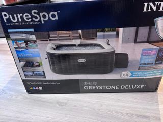 Spa Hinchable Intex Cuadrado completamente nuevo