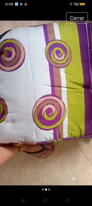 Edredón multicolor con diseño de espiral