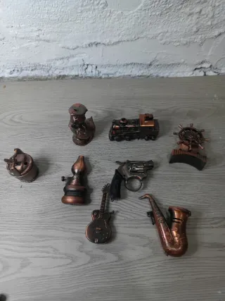 Lote de encendedores de cobre figuras distintas