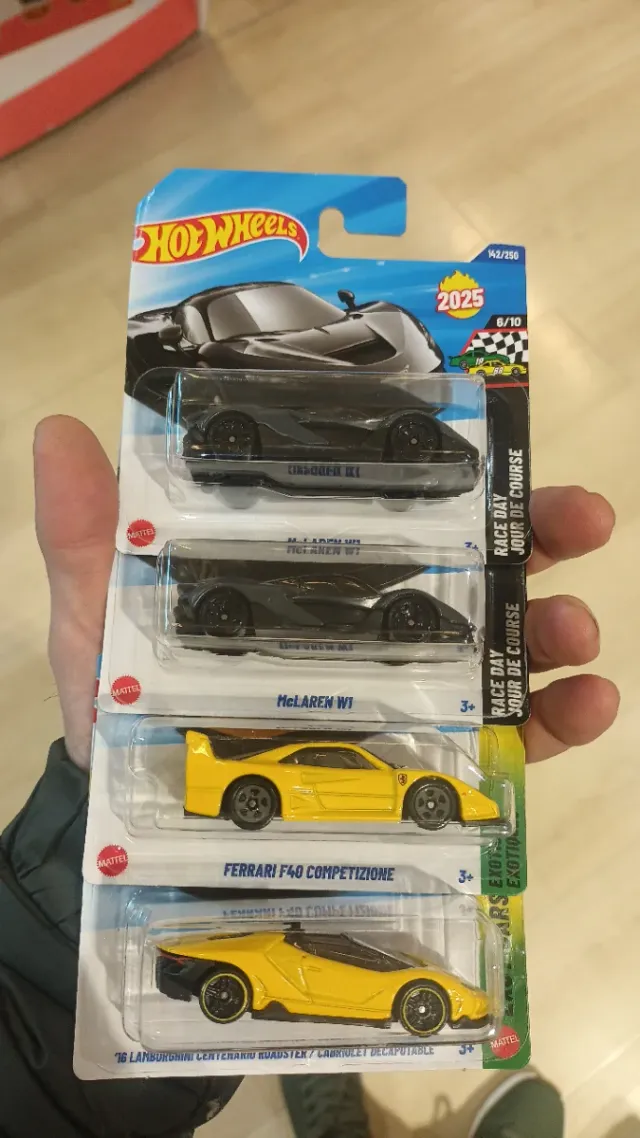 Hot Wheels 4 Coches: Ferrari, McLaren, Lamborghini