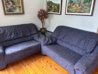 Conjunto 2 sofás y mesa rinconera