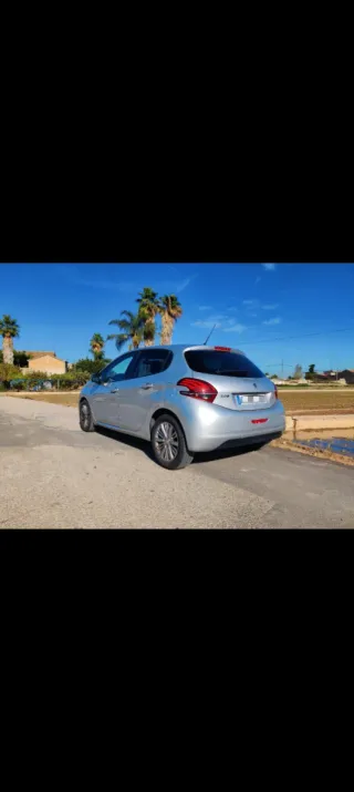 Peugeot 208 2018