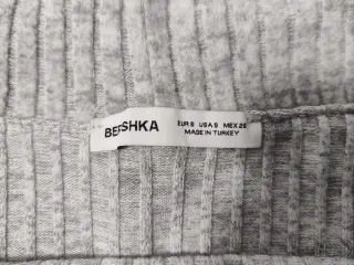 Camiseta hombros descubiertos gris