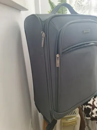 Maleta de viaje gris Wauban