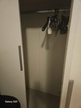 “Armario grande blanco