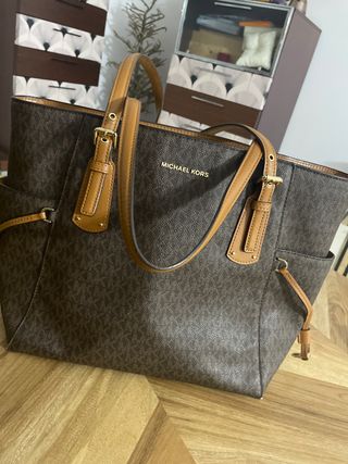 Bolso Michael Kors Marrón Monogram