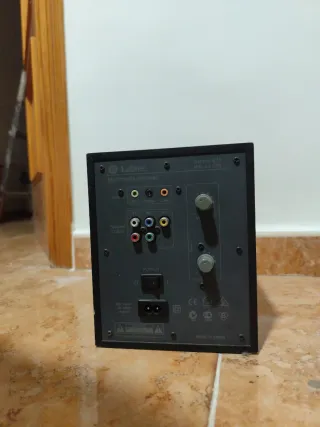 Subwoofers Labtec LCS-2414 y Magnat Alpha RS 12