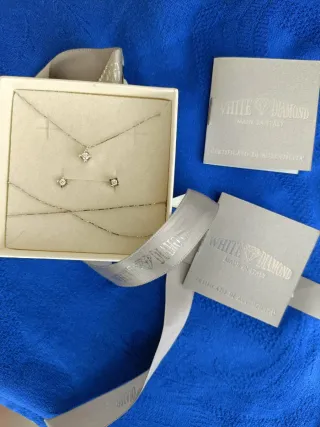 Set collana e orecchini punto luce oro bianco