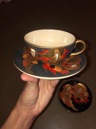 2 Tazas y Platillos Satsuma Meiji muy originales