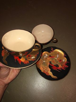 2 Tazas y Platillos Satsuma Meiji muy originales