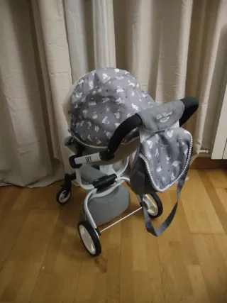 Carrito de muñecas gris