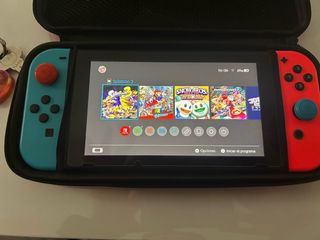 Nintendo Switch 6 juegos 2 mandos,funda y cargador