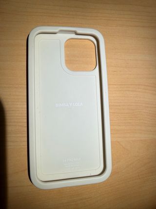 Funda Bimba y Lola iPhone 14 Pro Max lunares