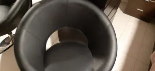 Silla giratoria diseño cuero y metal