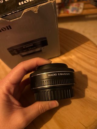 Objetivo Canon EFS 24mm f/2.8 STM