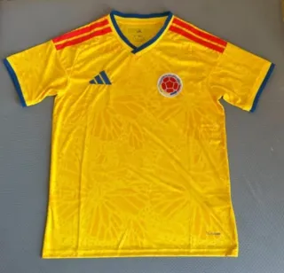 Camisetas de Selecciónes y Ligas.