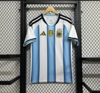 Camisetas de Selecciónes y Ligas.