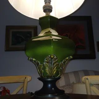 Lampada da tavolo in ceramica verde e oro