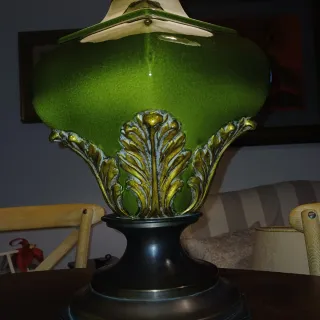 Lampada da tavolo in ceramica verde e oro