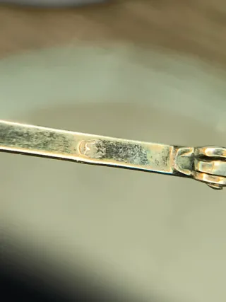 Broche Art Decó con gema azul