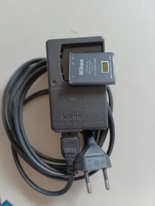 Cámara Nikon Coolpix S570 Azul 12MP Zoom 5x