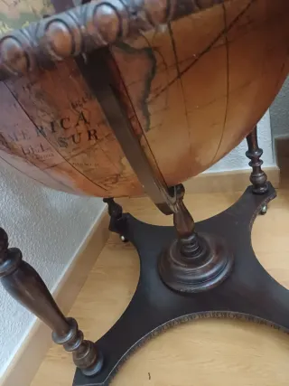 Mueble Bar Globo Terráqueo Antiguo.