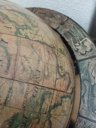 Mueble Bar Globo Terráqueo Antiguo.