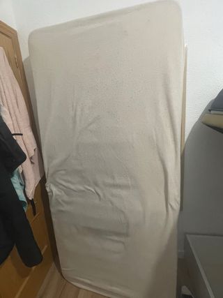 Cama individual con colchón