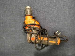 Taladro Eléctrico Negro y Naranja
