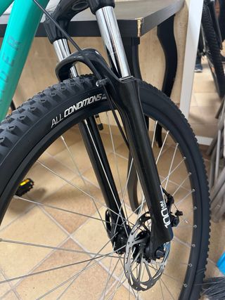 Bicicleta Montaña + Casco Nuevo con etiqueta