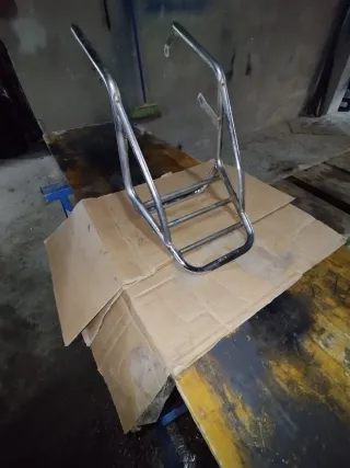 Portabultos cromado Yamaha SR 250