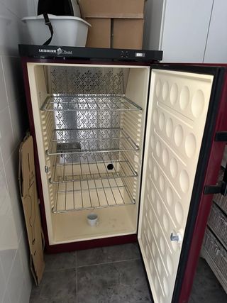 Nevera Roja Liebherr Compact