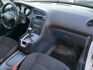 Peugeot 5008 1.6 HDi 2015