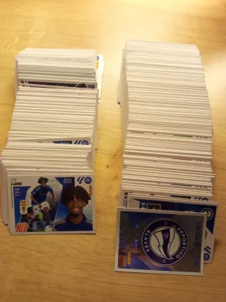 Vendo cromos Liga Este 25/26