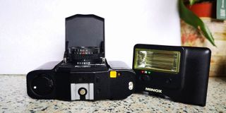 Minox 35 GT con flash y fundas