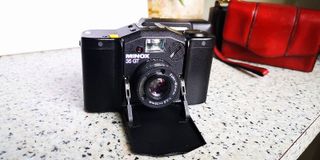Minox 35 GT con flash y fundas