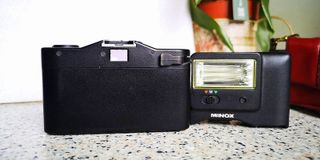 Minox 35 GT con flash y fundas