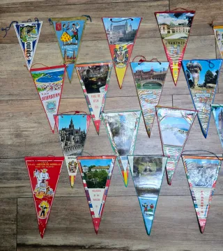 Colección 27 Banderines Antiguos España