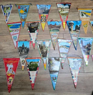 Colección 27 Banderines Antiguos España