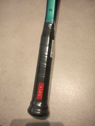 Raqueta Tenis Wilson Blade V9 98 18x20. Nueva.