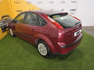 Ford Focus 1.6 ÚNICO  PROPIETARIO AÑO 2005