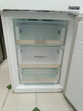 NEVERA MARCA LG 200/60CM A+++ CON GARANTIA