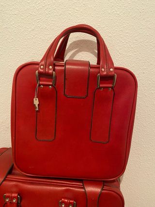 Conjunto de 3 maletas rojas años 70