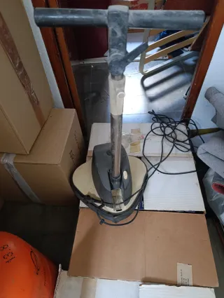 Pulidora de suelo Electrolux